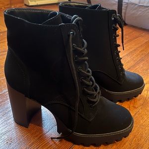 Black heeled platform boots - brand new / never worn. Size 10 women. 4 inch heel